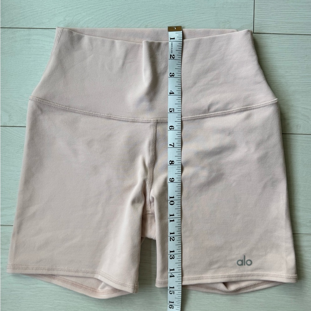 ALO Yoga 5" Airbrush High-Waist Biker Short Pink Quartz US S - Picture 6 of 9